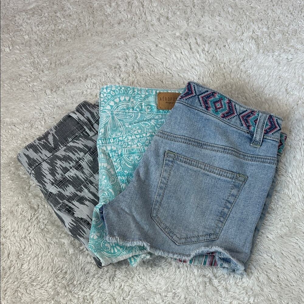 Clearance bundle lot of 3 denim shorts, size 24
